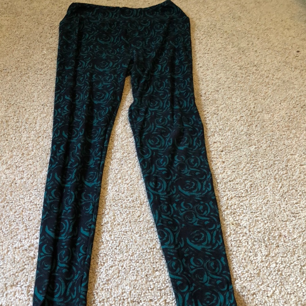 Lularoe black and green leggings